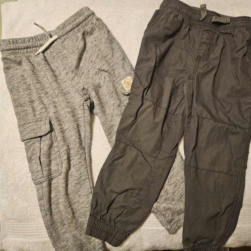 Carters Gray Cargo Sweats and Dark Gray Kids Jogger Pants Set Size 4T
